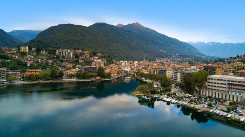 Casa Al Lago Оменья Екстер'єр фото